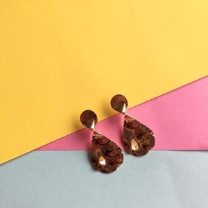 PRICE DROP! Boutique Gold earrings with silk pouch